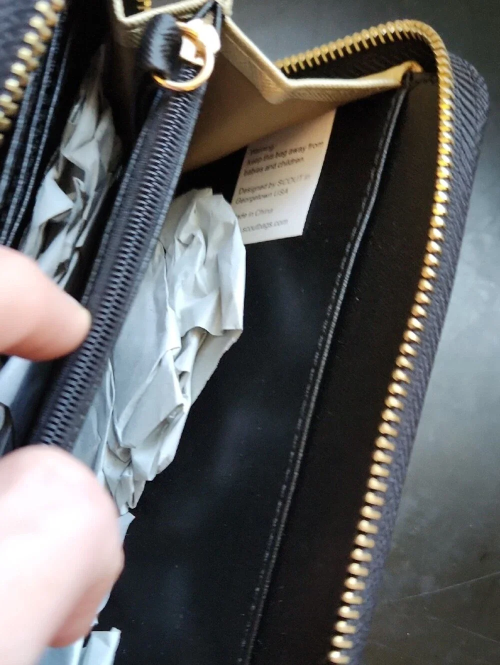Scout Black Textured Zip-Around Wallet